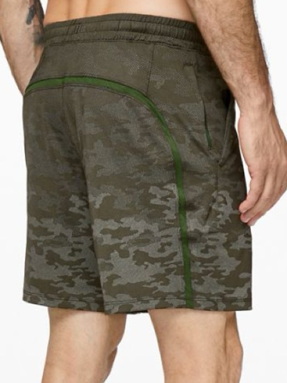 Lululemon Pace Breaker Short 7" Size Medium Camo Grey Green Men’s